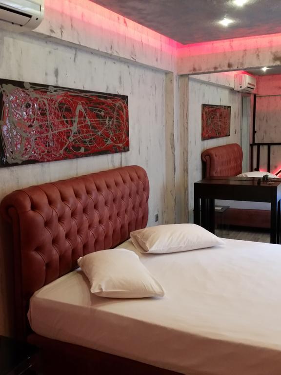 The Crystal Blue Hotel Atenas Quarto foto