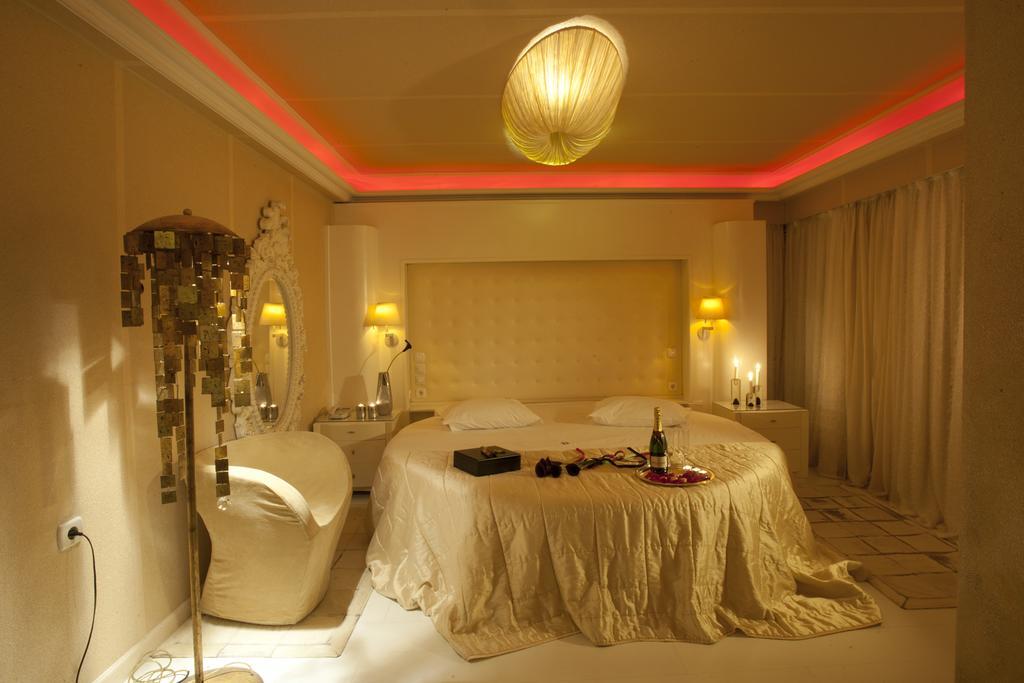 The Crystal Blue Hotel Atenas Exterior foto